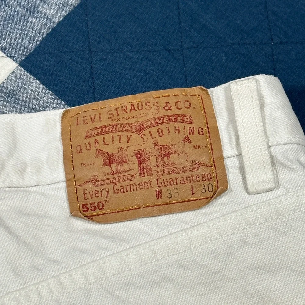 Vintage 90s Levis 550 Relaxed Fit Jeans White Denim Made in USA 36x30 00550-4841